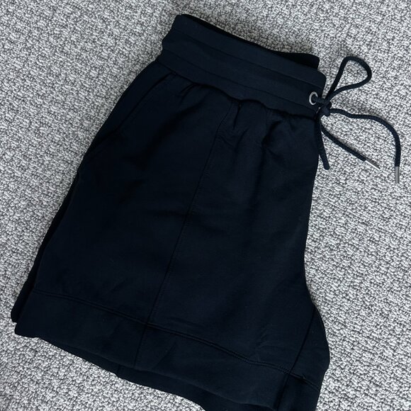 Lou & Grey Seamed Scubasoft Drawstring Shorts - Picture 6 of 8